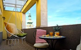 Panoramic Top Terrace